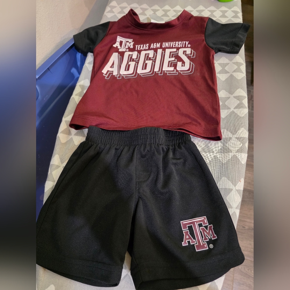 Knights Apparel Maroon & Black 'Aggies' Short Sleeve Tee